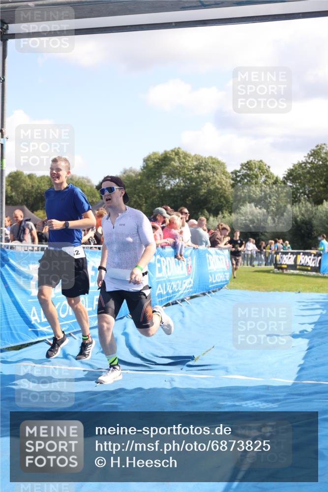 25.08.2024 - Elbe Triathlon Hamburg H.Heesch http://msf.ph/oto/6873825 25.08.2024 11:38:26 Ziel 224, 562, 650 meine-sportfotos.de