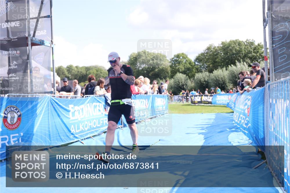 25.08.2024 - Elbe Triathlon Hamburg H.Heesch http://msf.ph/oto/6873841 25.08.2024 12:00:36 Ziel 1450 meine-sportfotos.de