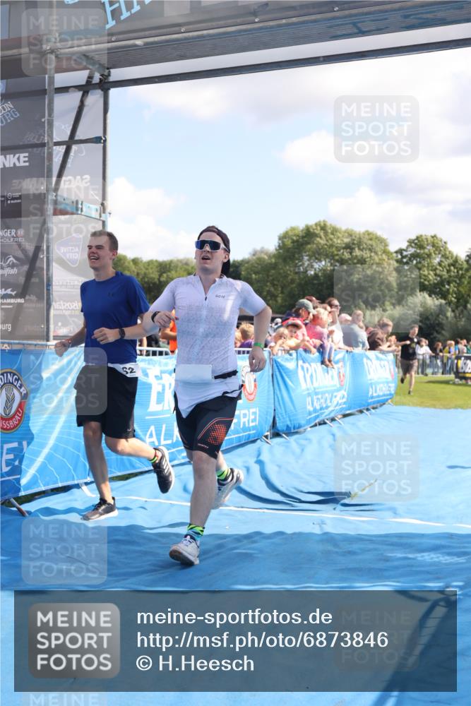 25.08.2024 - Elbe Triathlon Hamburg H.Heesch http://msf.ph/oto/6873846 25.08.2024 11:38:26 Ziel 224, 562, 650 meine-sportfotos.de