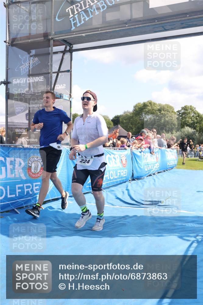 25.08.2024 - Elbe Triathlon Hamburg H.Heesch http://msf.ph/oto/6873863 25.08.2024 11:38:27 Ziel 224, 562, 650 meine-sportfotos.de