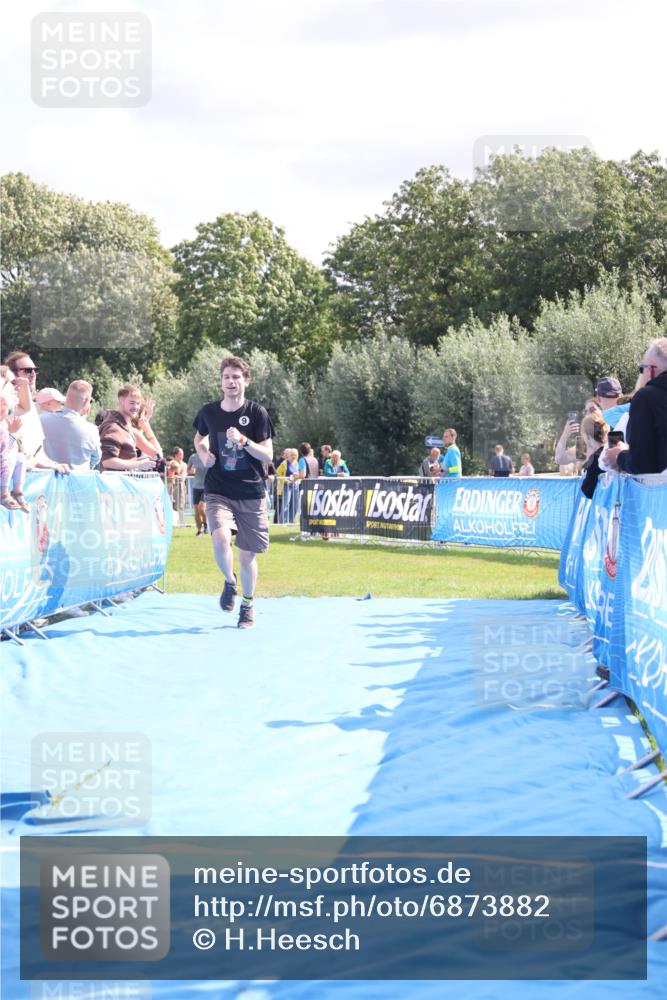 25.08.2024 - Elbe Triathlon Hamburg H.Heesch http://msf.ph/oto/6873882 25.08.2024 11:38:29 Ziel 224, 562, 628, 650 meine-sportfotos.de