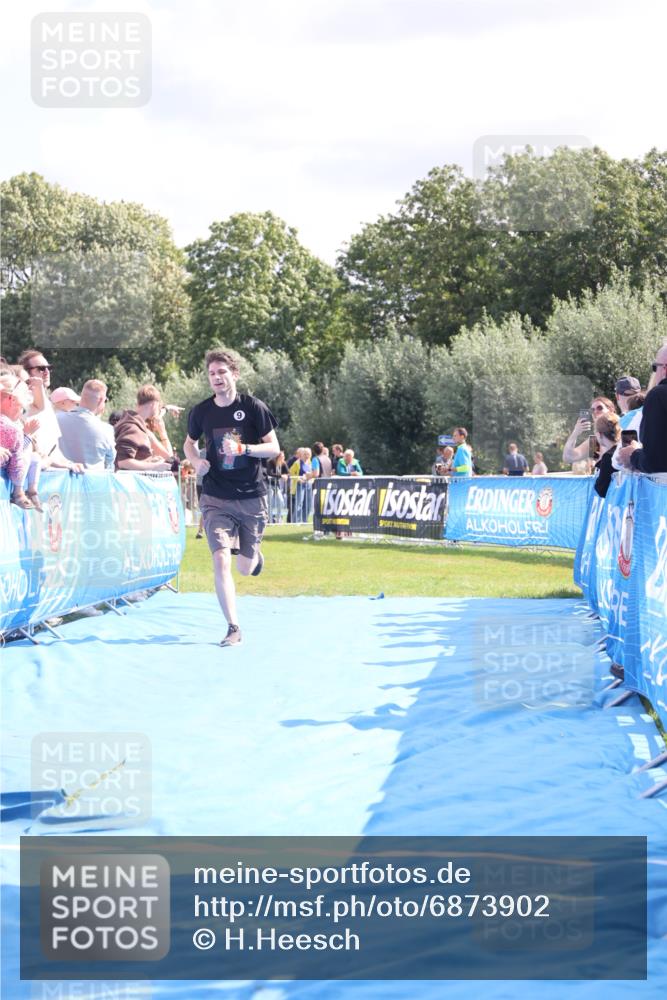 25.08.2024 - Elbe Triathlon Hamburg H.Heesch http://msf.ph/oto/6873902 25.08.2024 11:38:29 Ziel 224, 562, 628, 650 meine-sportfotos.de