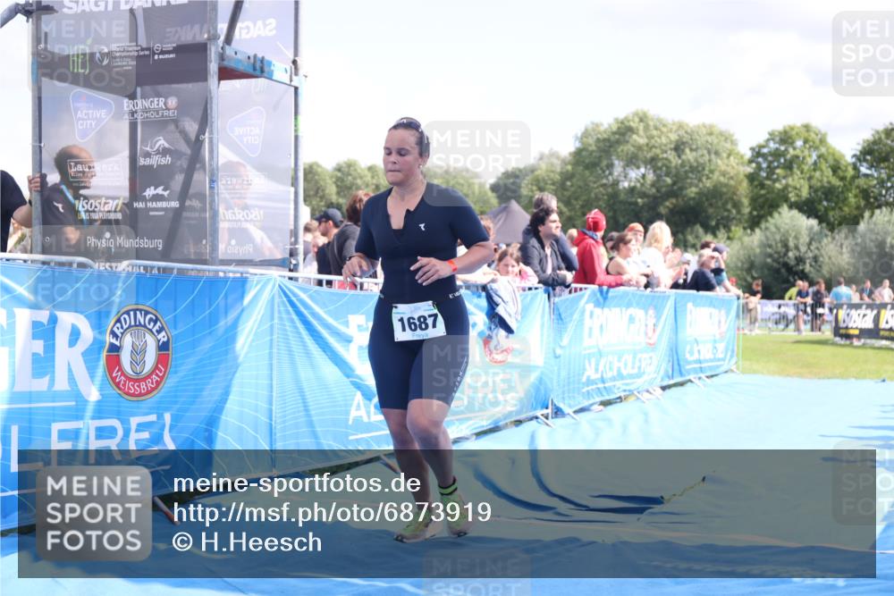 25.08.2024 - Elbe Triathlon Hamburg H.Heesch http://msf.ph/oto/6873919 25.08.2024 12:00:48 Ziel 1687 meine-sportfotos.de