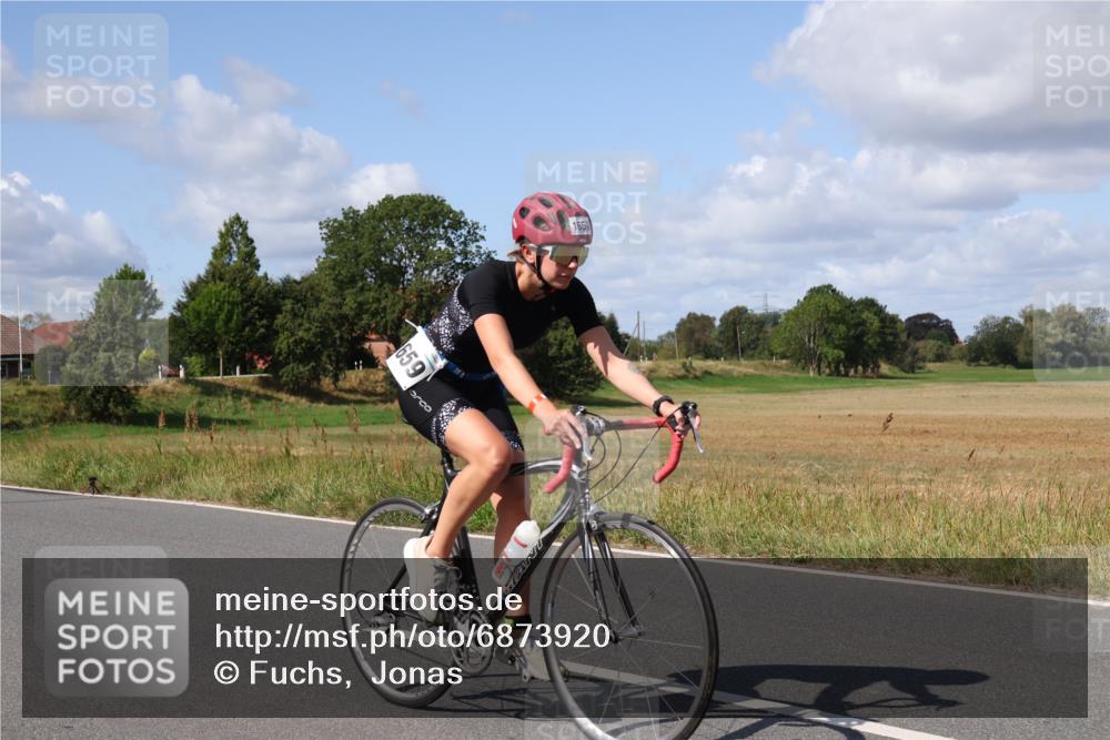 25.08.2024 - Elbe Triathlon Hamburg Fuchs,  Jonas http://msf.ph/oto/6873920 25.08.2024 11:24:29 Radfahren 1621, 1660, 1511, 1659 meine-sportfotos.de