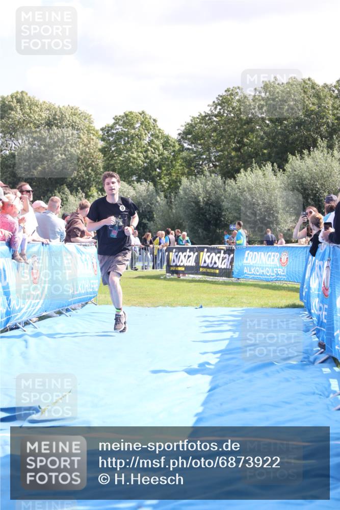 25.08.2024 - Elbe Triathlon Hamburg H.Heesch http://msf.ph/oto/6873922 25.08.2024 11:38:29 Ziel 224, 562, 628, 650 meine-sportfotos.de