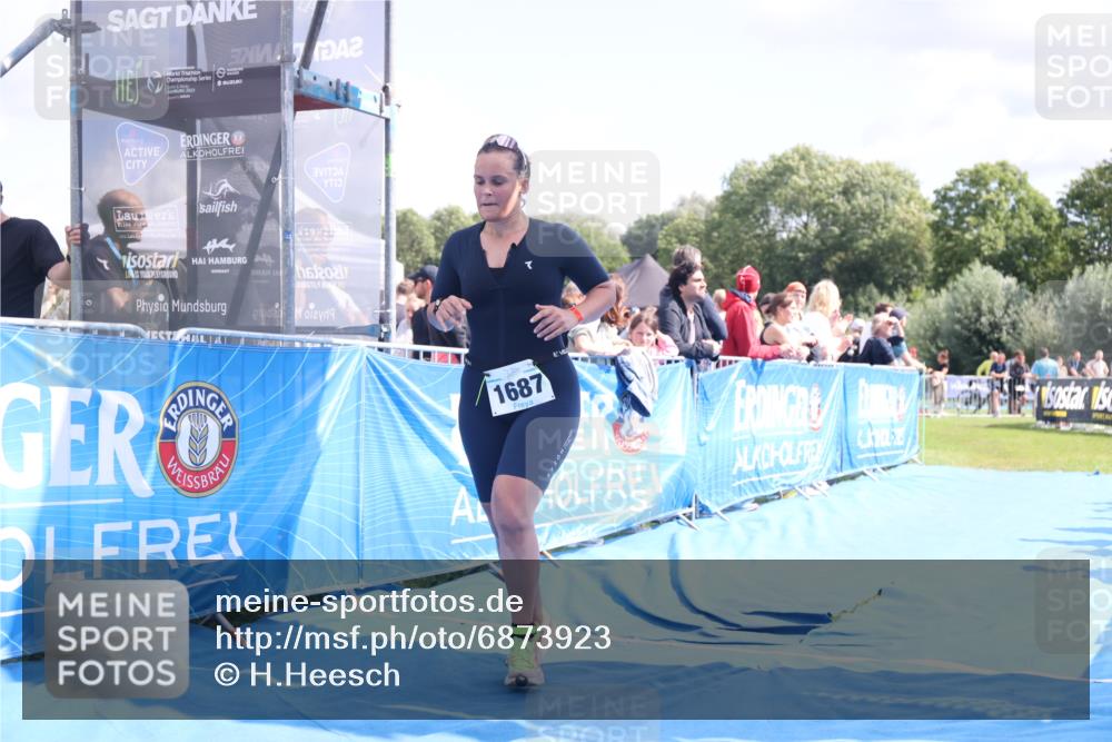 25.08.2024 - Elbe Triathlon Hamburg H.Heesch http://msf.ph/oto/6873923 25.08.2024 12:00:48 Ziel 1687 meine-sportfotos.de