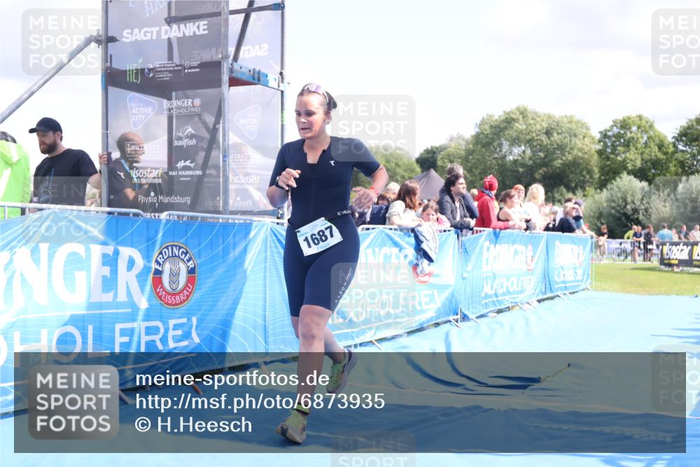 25.08.2024 - Elbe Triathlon Hamburg H.Heesch http://msf.ph/oto/6873935 25.08.2024 12:00:48 Ziel 1687 meine-sportfotos.de