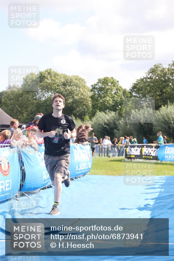 25.08.2024 - Elbe Triathlon Hamburg H.Heesch http://msf.ph/oto/6873941 25.08.2024 11:38:30 Ziel 224, 562, 628, 650 meine-sportfotos.de