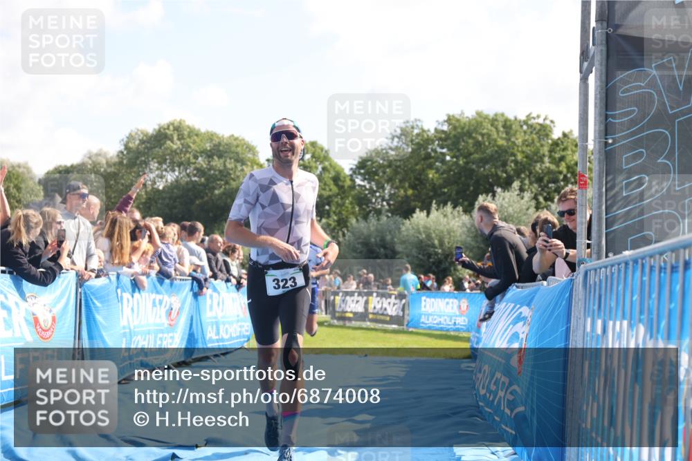 25.08.2024 - Elbe Triathlon Hamburg H.Heesch http://msf.ph/oto/6874008 25.08.2024 11:12:10 Ziel 268, 323, 390, 399 meine-sportfotos.de