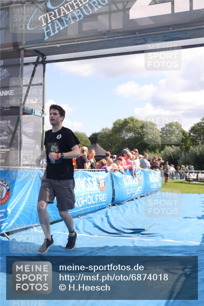 25.08.2024 - Elbe Triathlon Hamburg H.Heesch http://msf.ph/oto/6874018 25.08.2024 11:38:31 Ziel 224, 562, 628, 650 meine-sportfotos.de