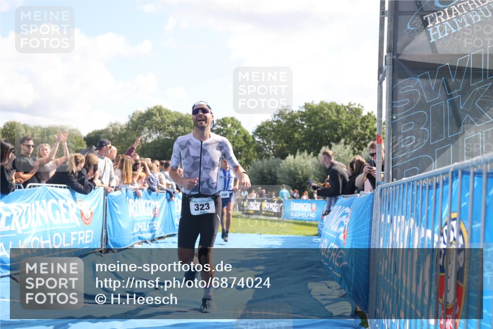 25.08.2024 - Elbe Triathlon Hamburg H.Heesch http://msf.ph/oto/6874024 25.08.2024 11:12:10 Ziel 268, 323, 390, 399 meine-sportfotos.de