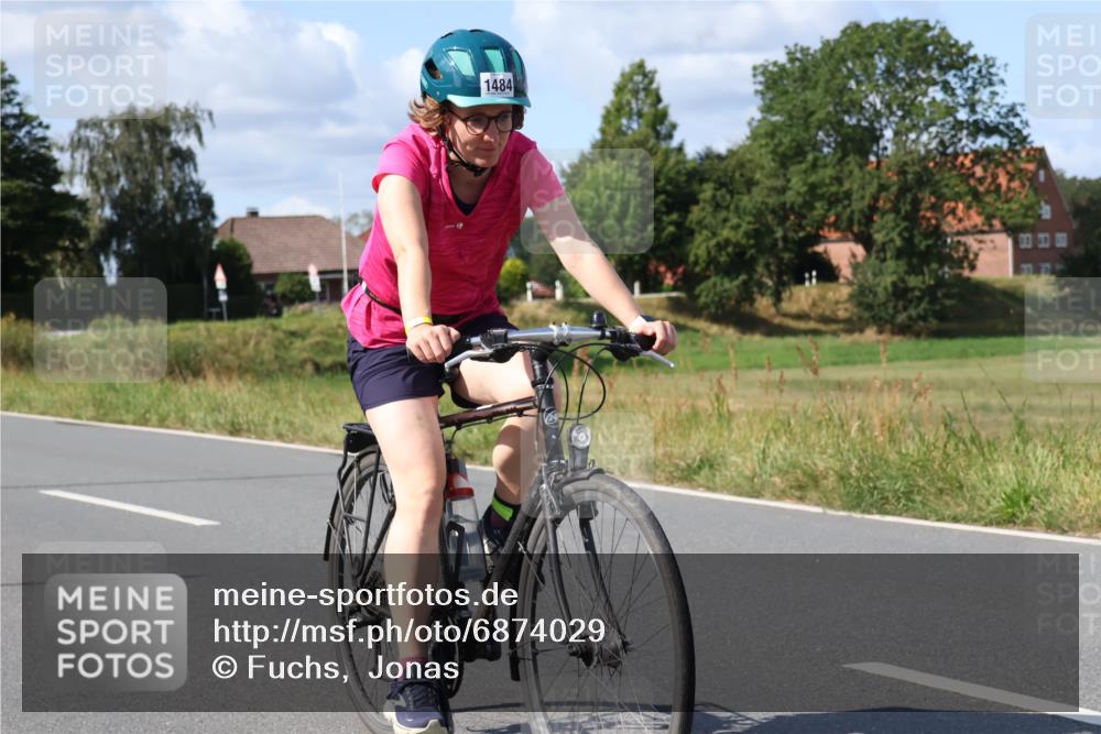 25.08.2024 - Elbe Triathlon Hamburg Fuchs,  Jonas http://msf.ph/oto/6874029 25.08.2024 11:25:36 Radfahren 1484 meine-sportfotos.de