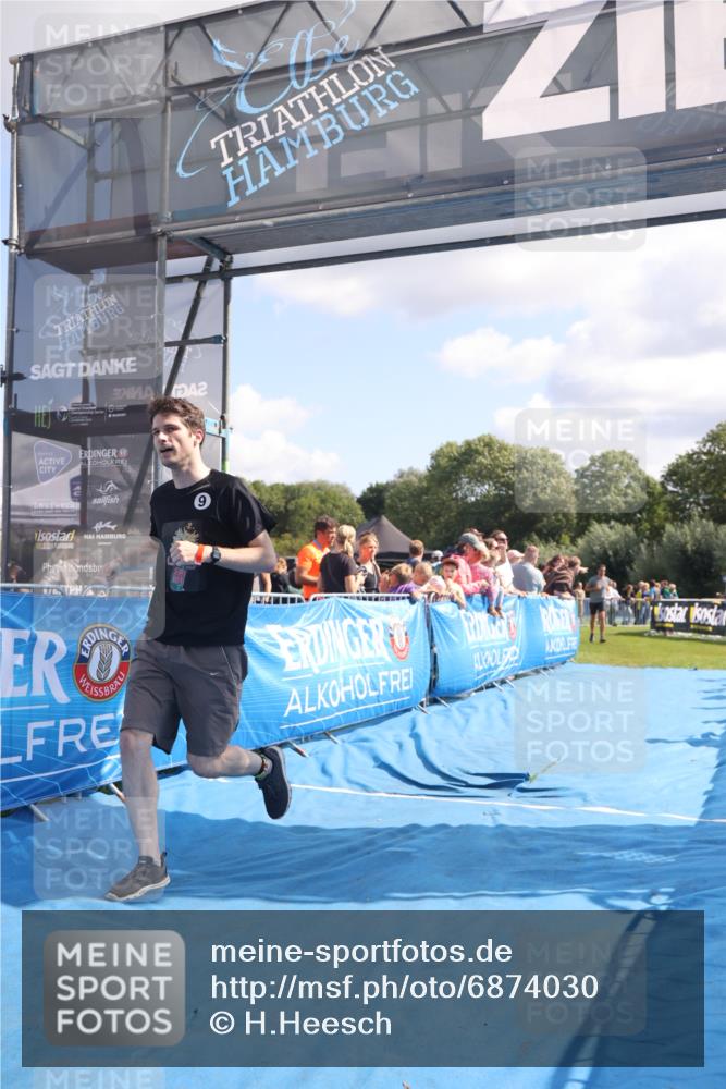 25.08.2024 - Elbe Triathlon Hamburg H.Heesch http://msf.ph/oto/6874030 25.08.2024 11:38:31 Ziel 224, 562, 628, 650 meine-sportfotos.de