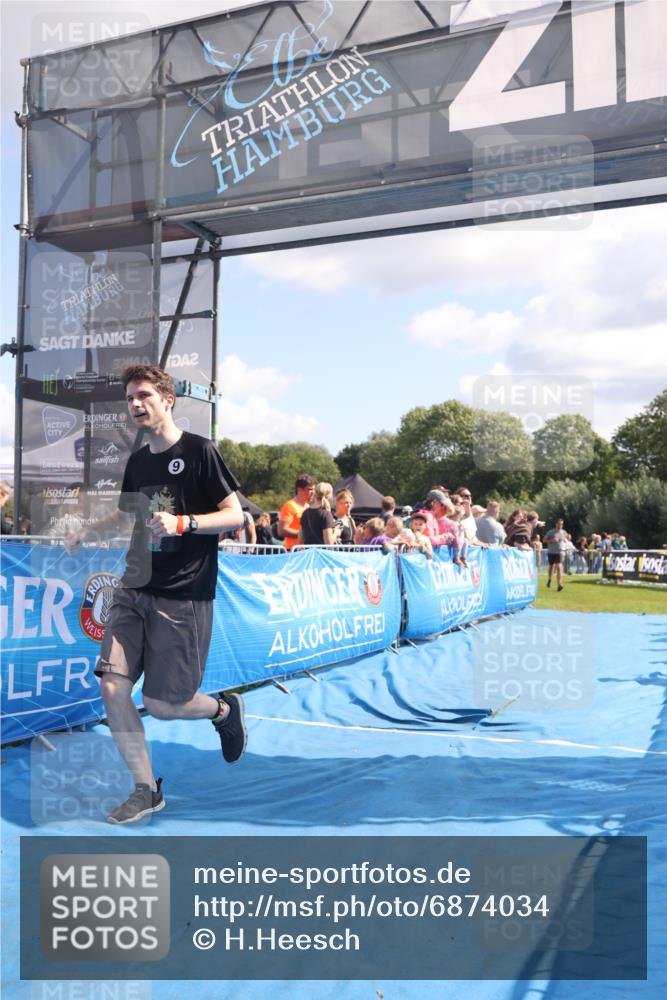 25.08.2024 - Elbe Triathlon Hamburg H.Heesch http://msf.ph/oto/6874034 25.08.2024 11:38:31 Ziel 224, 562, 628, 650 meine-sportfotos.de
