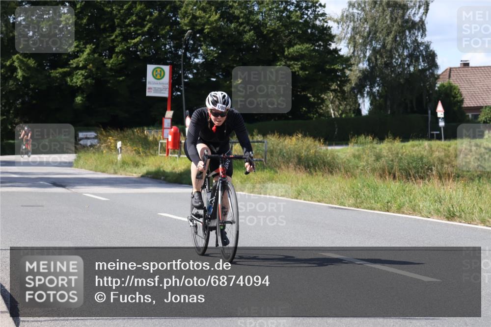 25.08.2024 - Elbe Triathlon Hamburg Fuchs,  Jonas http://msf.ph/oto/6874094 25.08.2024 11:26:32 Radfahren 1700 meine-sportfotos.de