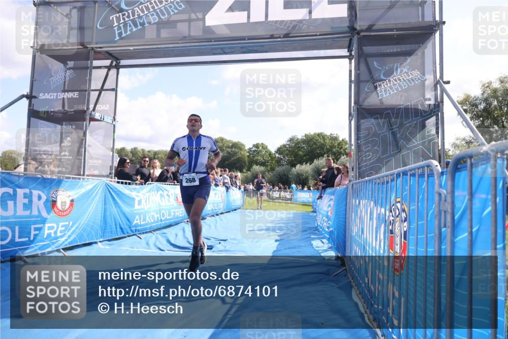 25.08.2024 - Elbe Triathlon Hamburg H.Heesch http://msf.ph/oto/6874101 25.08.2024 11:12:13 Ziel 268, 323, 390, 399 meine-sportfotos.de