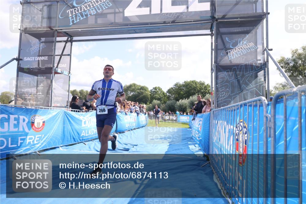 25.08.2024 - Elbe Triathlon Hamburg H.Heesch http://msf.ph/oto/6874113 25.08.2024 11:12:13 Ziel 268, 323, 390, 399 meine-sportfotos.de