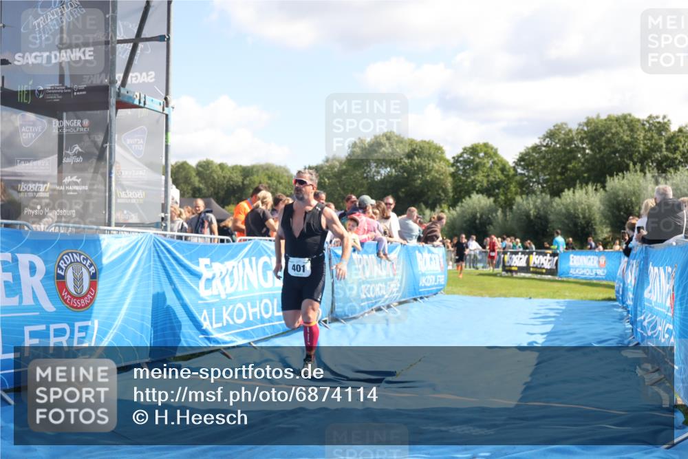25.08.2024 - Elbe Triathlon Hamburg H.Heesch http://msf.ph/oto/6874114 25.08.2024 11:38:42 Ziel 401, 628, 770 meine-sportfotos.de