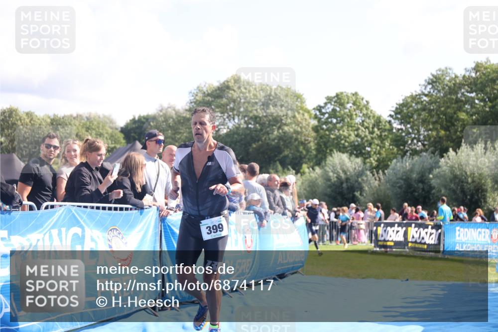 25.08.2024 - Elbe Triathlon Hamburg H.Heesch http://msf.ph/oto/6874117 25.08.2024 11:12:15 Ziel 268, 323, 390, 399 meine-sportfotos.de