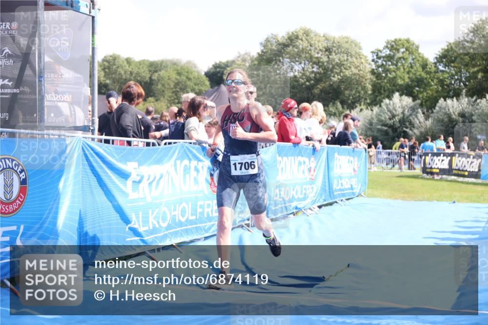 25.08.2024 - Elbe Triathlon Hamburg H.Heesch http://msf.ph/oto/6874119 25.08.2024 12:01:03 Ziel 382, 1706 meine-sportfotos.de