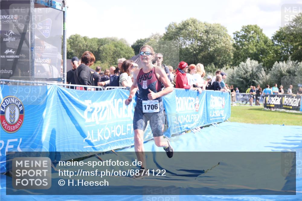 25.08.2024 - Elbe Triathlon Hamburg H.Heesch http://msf.ph/oto/6874122 25.08.2024 12:01:03 Ziel 382, 1706 meine-sportfotos.de