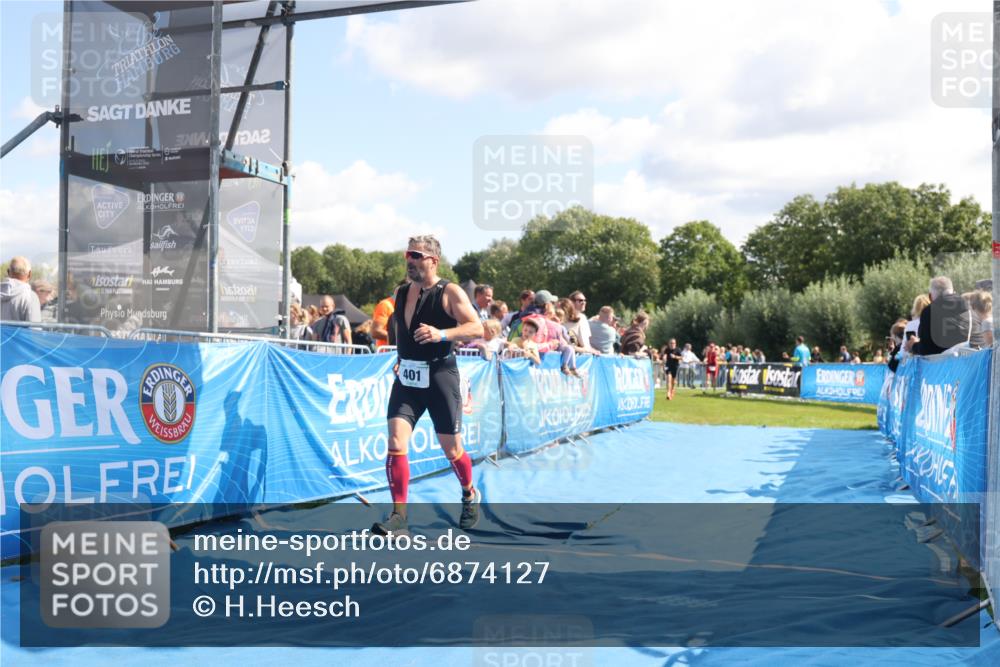 25.08.2024 - Elbe Triathlon Hamburg H.Heesch http://msf.ph/oto/6874127 25.08.2024 11:38:42 Ziel 401, 628, 770 meine-sportfotos.de