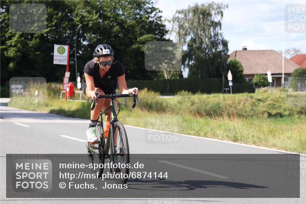 25.08.2024 - Elbe Triathlon Hamburg Fuchs,  Jonas http://msf.ph/oto/6874144 25.08.2024 11:26:42 Radfahren 1627, 1681 meine-sportfotos.de
