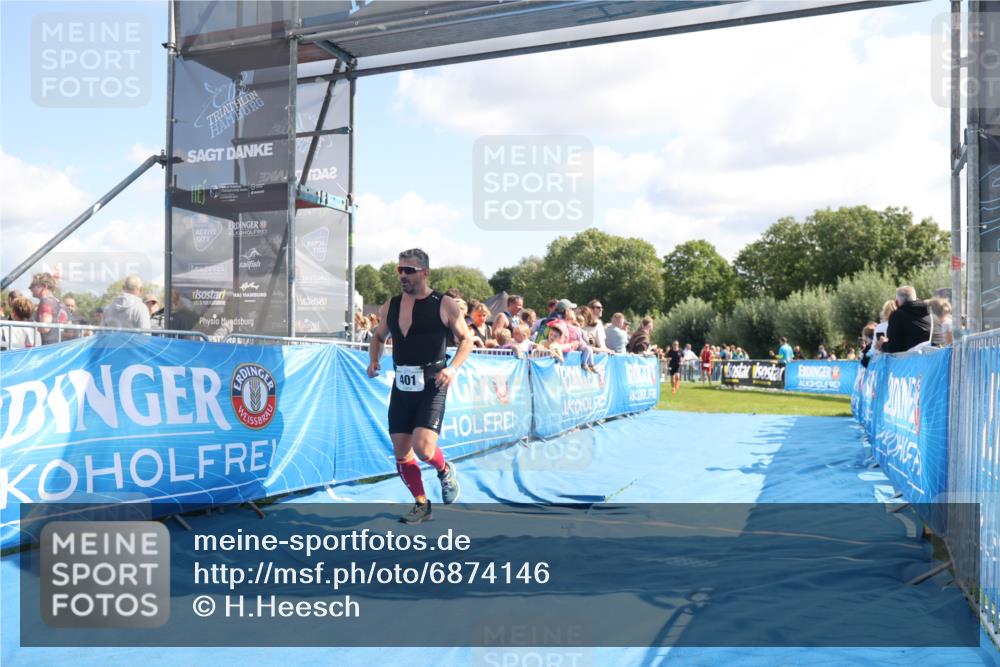 25.08.2024 - Elbe Triathlon Hamburg H.Heesch http://msf.ph/oto/6874146 25.08.2024 11:38:42 Ziel 401, 628, 770 meine-sportfotos.de