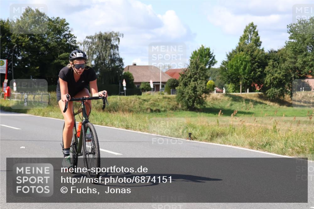 25.08.2024 - Elbe Triathlon Hamburg Fuchs,  Jonas http://msf.ph/oto/6874151 25.08.2024 11:26:42 Radfahren 1627, 1681 meine-sportfotos.de