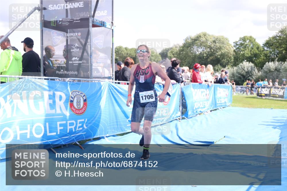 25.08.2024 - Elbe Triathlon Hamburg H.Heesch http://msf.ph/oto/6874152 25.08.2024 12:01:04 Ziel 382, 1706 meine-sportfotos.de