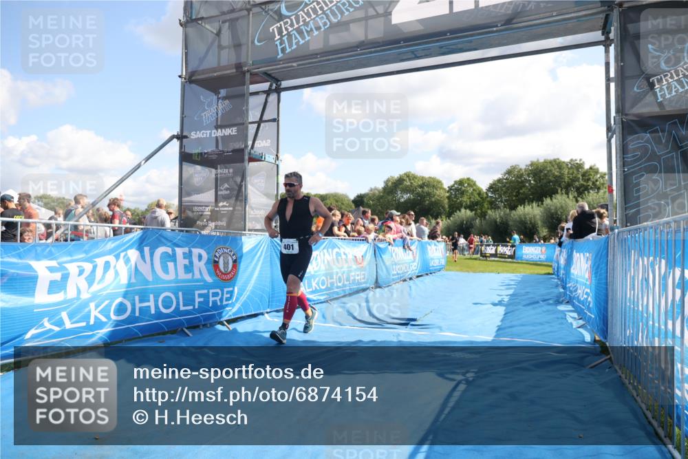 25.08.2024 - Elbe Triathlon Hamburg H.Heesch http://msf.ph/oto/6874154 25.08.2024 11:38:42 Ziel 401, 628, 770 meine-sportfotos.de
