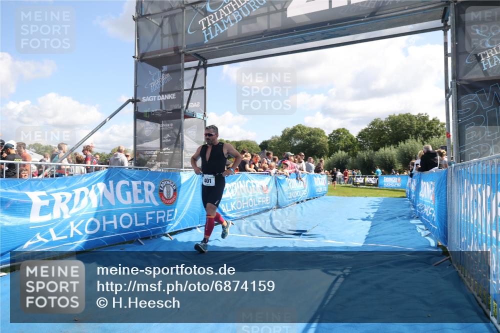 25.08.2024 - Elbe Triathlon Hamburg H.Heesch http://msf.ph/oto/6874159 25.08.2024 11:38:42 Ziel 401, 628, 770 meine-sportfotos.de