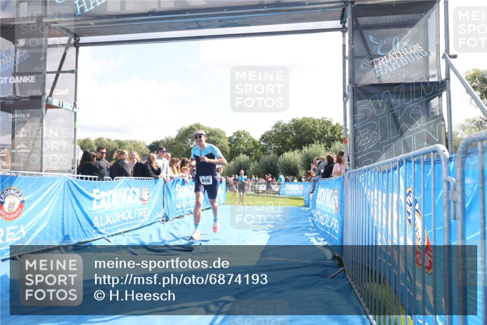 25.08.2024 - Elbe Triathlon Hamburg H.Heesch http://msf.ph/oto/6874193 25.08.2024 11:12:23 Ziel 134, 399, 414, 610 meine-sportfotos.de