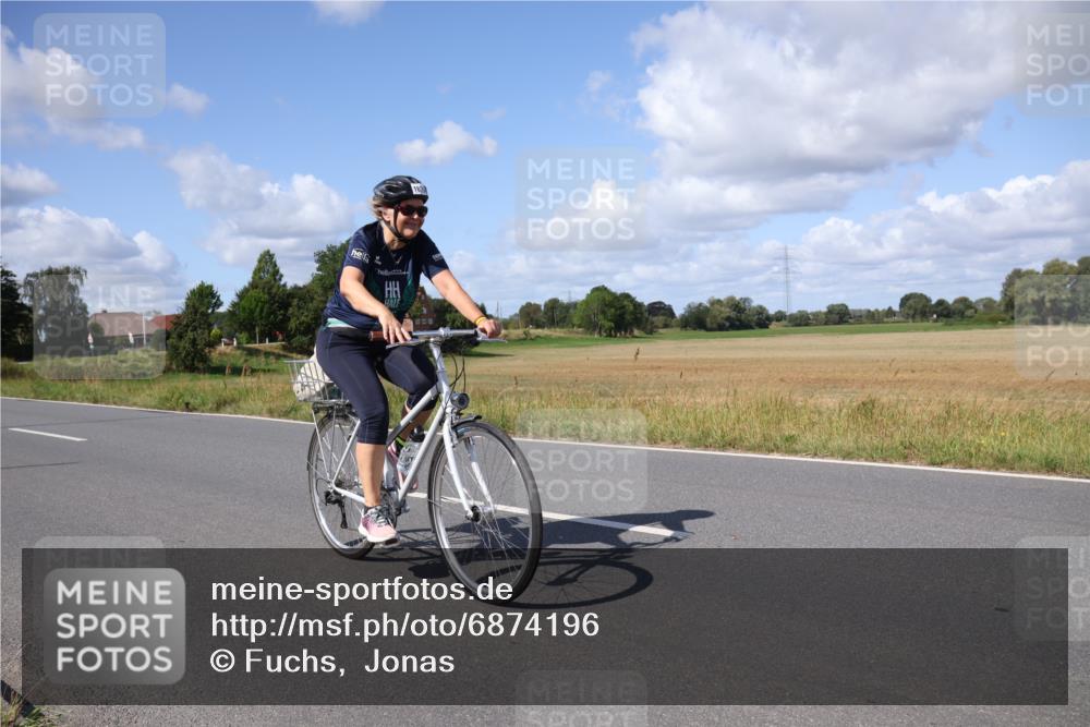 25.08.2024 - Elbe Triathlon Hamburg Fuchs,  Jonas http://msf.ph/oto/6874196 25.08.2024 11:27:13 Radfahren 1675 meine-sportfotos.de