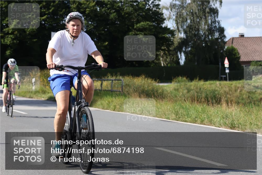 25.08.2024 - Elbe Triathlon Hamburg Fuchs,  Jonas http://msf.ph/oto/6874198 25.08.2024 11:28:06 Radfahren 1582, 1639 meine-sportfotos.de