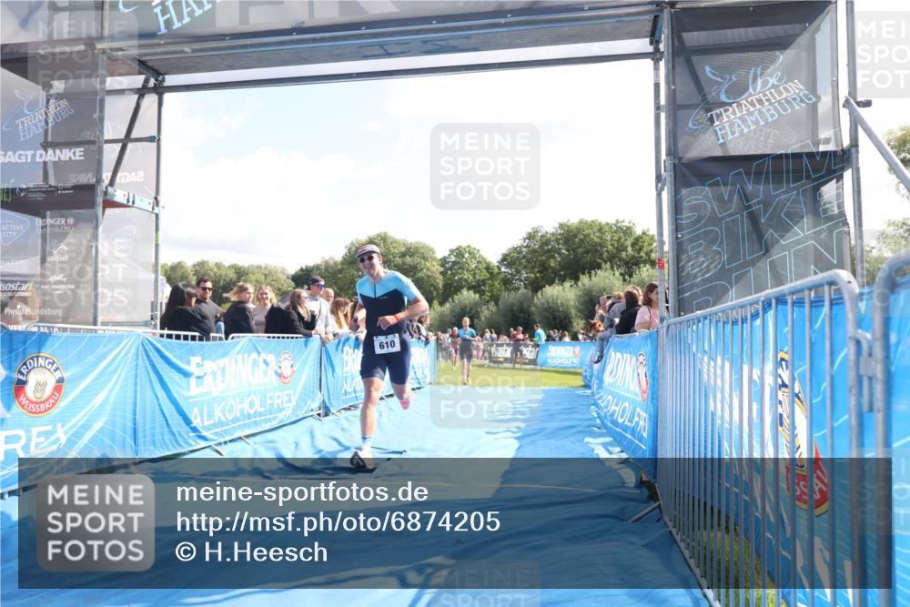 25.08.2024 - Elbe Triathlon Hamburg H.Heesch http://msf.ph/oto/6874205 25.08.2024 11:12:24 Ziel 134, 414, 610 meine-sportfotos.de