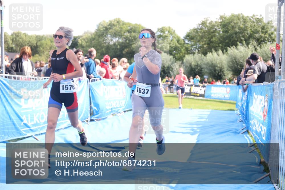 25.08.2024 - Elbe Triathlon Hamburg H.Heesch http://msf.ph/oto/6874231 25.08.2024 12:01:16 Ziel 1505, 1576, 1637, 1663 meine-sportfotos.de
