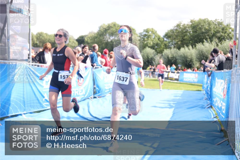 25.08.2024 - Elbe Triathlon Hamburg H.Heesch http://msf.ph/oto/6874240 25.08.2024 12:01:16 Ziel 1505, 1576, 1637, 1663 meine-sportfotos.de