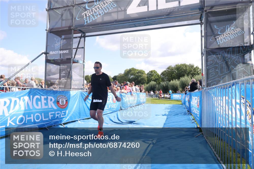 25.08.2024 - Elbe Triathlon Hamburg H.Heesch http://msf.ph/oto/6874260 25.08.2024 11:38:49 Ziel 401, 770 meine-sportfotos.de