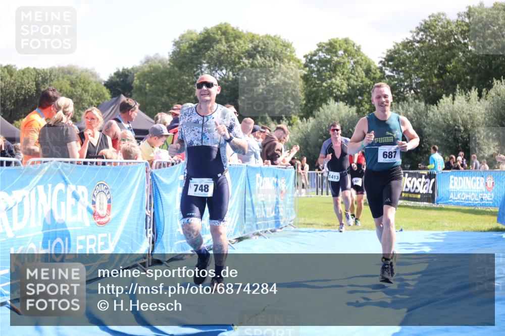 25.08.2024 - Elbe Triathlon Hamburg H.Heesch http://msf.ph/oto/6874284 25.08.2024 11:39:00 Ziel 687, 748, 1413, 1456 meine-sportfotos.de