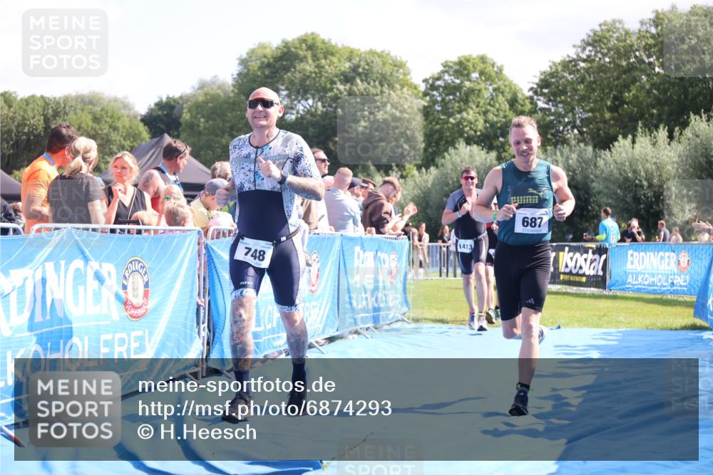 25.08.2024 - Elbe Triathlon Hamburg H.Heesch http://msf.ph/oto/6874293 25.08.2024 11:39:00 Ziel 687, 748, 1413, 1456 meine-sportfotos.de