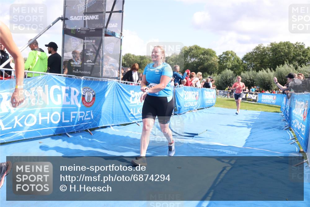 25.08.2024 - Elbe Triathlon Hamburg H.Heesch http://msf.ph/oto/6874294 25.08.2024 12:01:17 Ziel 1505, 1576, 1637, 1663 meine-sportfotos.de