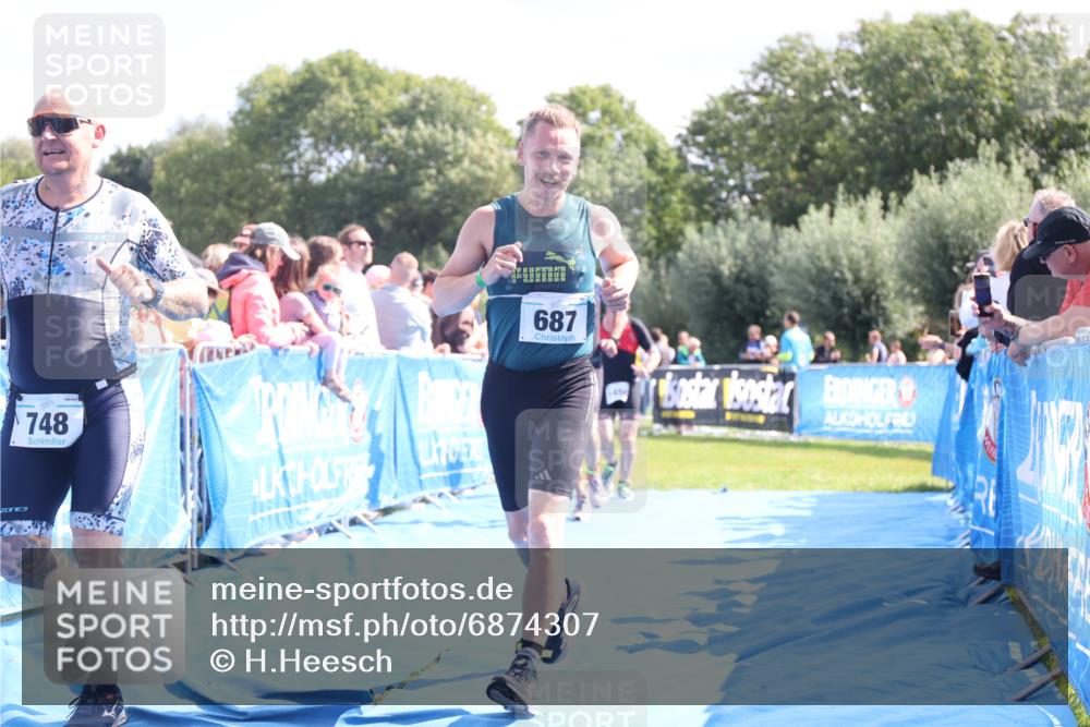 25.08.2024 - Elbe Triathlon Hamburg H.Heesch http://msf.ph/oto/6874307 25.08.2024 11:39:01 Ziel 687, 748, 1413, 1456 meine-sportfotos.de