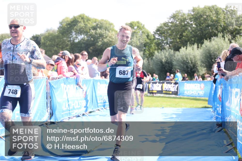 25.08.2024 - Elbe Triathlon Hamburg H.Heesch http://msf.ph/oto/6874309 25.08.2024 11:39:01 Ziel 687, 748, 1413, 1456 meine-sportfotos.de