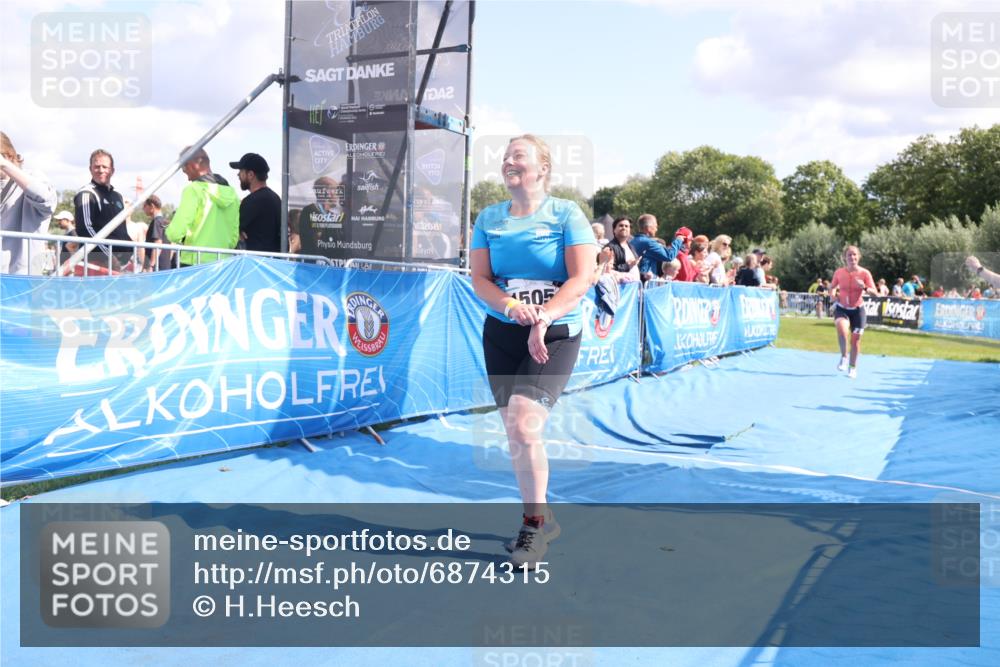 25.08.2024 - Elbe Triathlon Hamburg H.Heesch http://msf.ph/oto/6874315 25.08.2024 12:01:18 Ziel 1505, 1576, 1637, 1663 meine-sportfotos.de