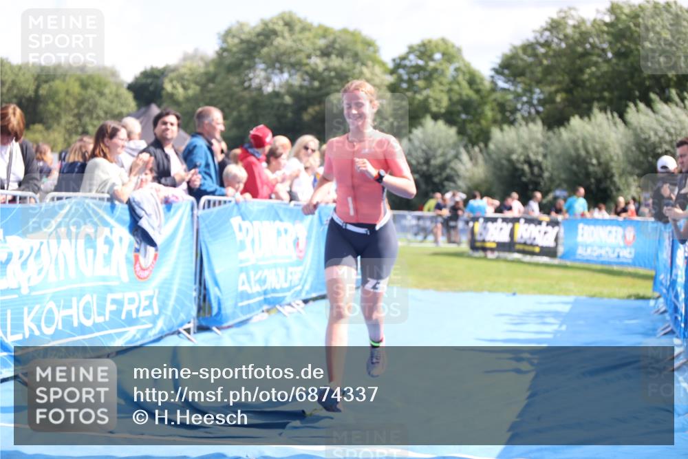 25.08.2024 - Elbe Triathlon Hamburg H.Heesch http://msf.ph/oto/6874337 25.08.2024 12:01:19 Ziel 1505, 1576, 1637, 1663 meine-sportfotos.de