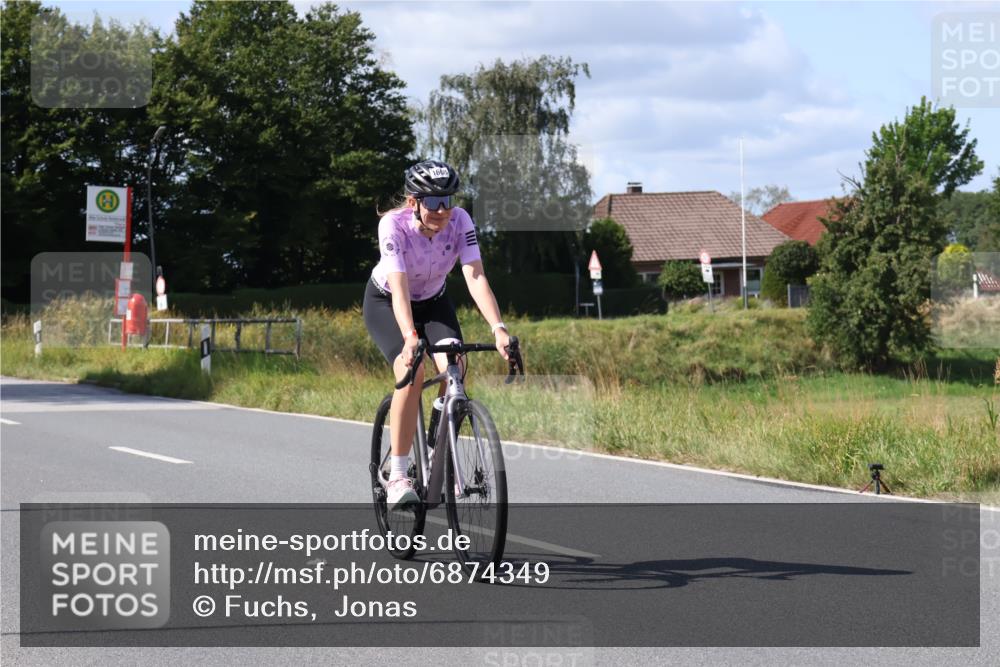 25.08.2024 - Elbe Triathlon Hamburg Fuchs,  Jonas http://msf.ph/oto/6874349 25.08.2024 11:29:57 Radfahren 1683, 1668 meine-sportfotos.de