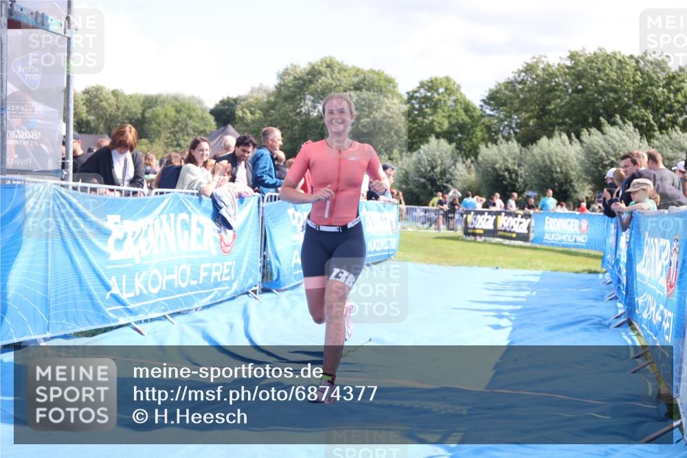 25.08.2024 - Elbe Triathlon Hamburg H.Heesch http://msf.ph/oto/6874377 25.08.2024 12:01:20 Ziel 1505, 1576, 1637, 1663 meine-sportfotos.de