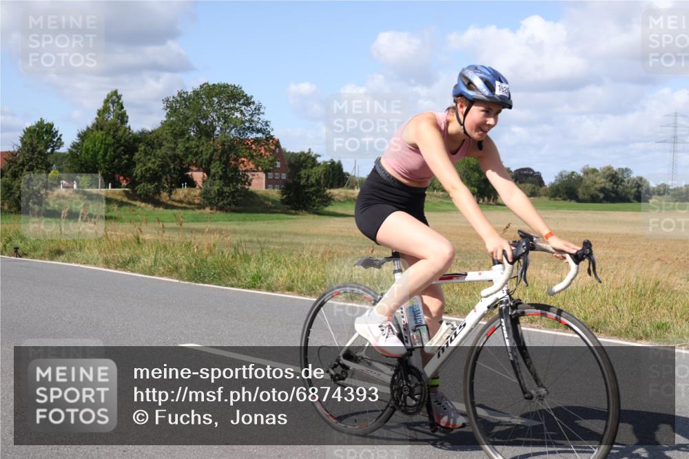 25.08.2024 - Elbe Triathlon Hamburg Fuchs,  Jonas http://msf.ph/oto/6874393 25.08.2024 11:30:42 Radfahren 1620 meine-sportfotos.de