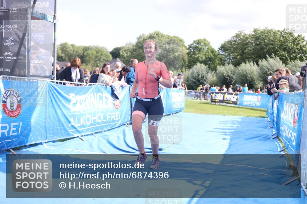 25.08.2024 - Elbe Triathlon Hamburg H.Heesch http://msf.ph/oto/6874396 25.08.2024 12:01:20 Ziel 1505, 1576, 1637, 1663 meine-sportfotos.de